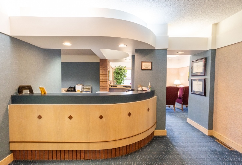 Front desk at Parkway Endodontics of Lorain